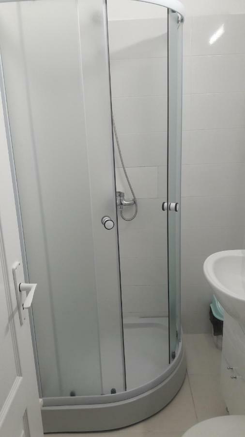 Melody Apartment Alba Iulia Eksteriør billede
